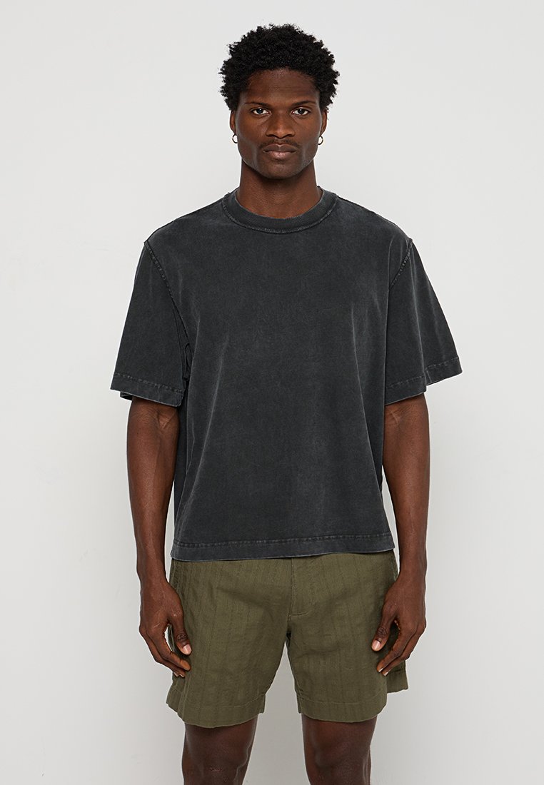 Abercrombie & Fitch T-shirt basic donkergrijs Abercrombie & Fitch T-shirt basic donkergrijs