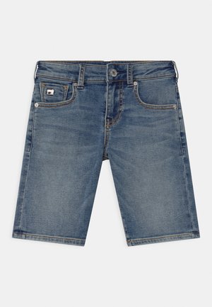 Short en denim bleu avec un design cinq poches, fermeture par boutons à l'avant et léger effet de lavage décoloré.