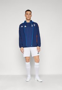 adidas Performance JUVENTUS TIRO24 COMPETITION  JERSEY - Roupa de discoteca - team navy blue