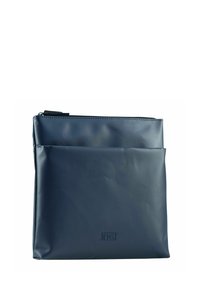 Borsa impermeabile blu, con una superficie liscia, dotata di chiusura con zip e tasca frontale. Logo impresso nell'angolo in basso a destra.