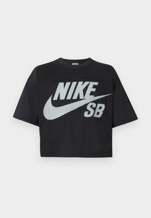 Μαύρο κοντομάνικο διαπνέον T-shirt Nike SB με μεγάλο λευκό λογότυπο Nike και το σήμα Swoosh στο στήθος, κοντά μανίκια και στρογγυλή λαιμόκοψη.