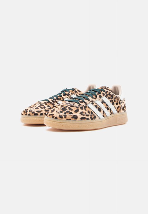 Shoes For Men Adidas Gazelle Scarpe Adidas 2014 Uomo NOAH X Adidas  Originals Expand Partnership With Nostalgic Gazelle Sneakers