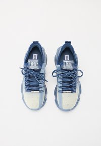 Steve Madden MISTICA - Baskets basses - blue denim