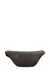 Bruine leren heuptas met een gestructureerd oppervlak, voorzien van een voorzak met rits en een verstelbare schouderband. Gebogen vorm, strakke vormgeving.