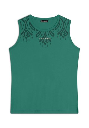 Canotta verde senza maniche con un motivo decorativo nero vicino allo scollo. Presenta il logo "FREDDY" in bianco. Tessuto liscio, vestibilità comoda.
