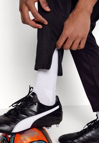 Puma - FUSSBALL PARK PANTS - Jogginghose - black - 3