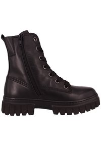Stivaletto in pelle nera con punta rotonda, allacciatura frontale, zip laterale e suola spessa e testurizzata con accenti intagliati.