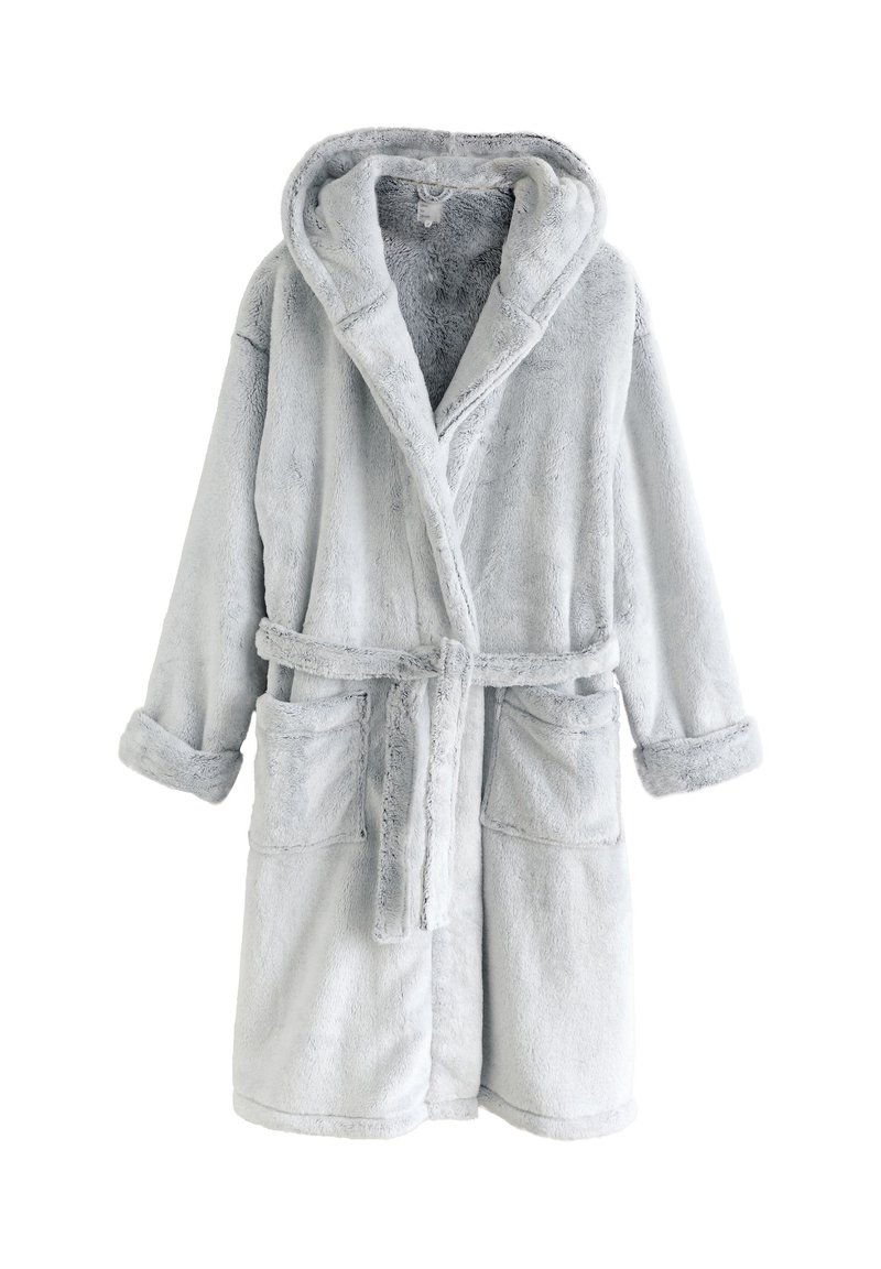 Lichtgrijze, zachte badjas met een capuchon, lange mouwen en twee zakken aan de voorkant. Voorzien van een strikceintuur en een zachte textuur.