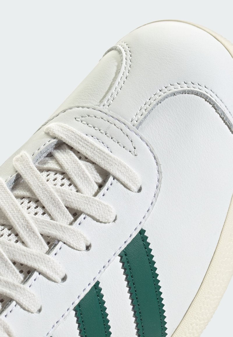 adidas gazelle silver green womens Adidas Gazelle Indoor