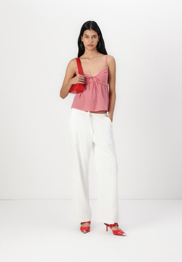 Eyelet Pull-On Baggy Pants - Trousers4