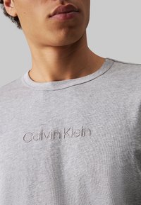 Calvin Klein Underwear LOGO - Camiseta de pijama - grey
