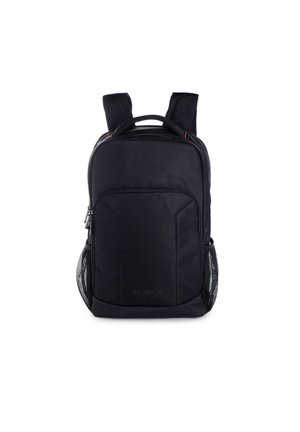 Mochila negra con un exterior liso y duradero, correas de hombro acolchadas, bolsillos laterales de malla y un compartimento frontal con cremallera.