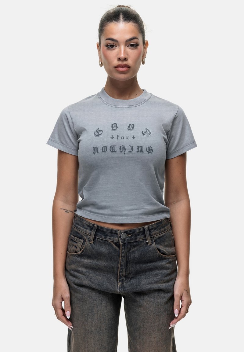 Grijze cropped t-shirt van katoen met een voorzijde grafische print met de tekst "Good for Nothing" in vetgedrukte, contrasterende zwarte letters.