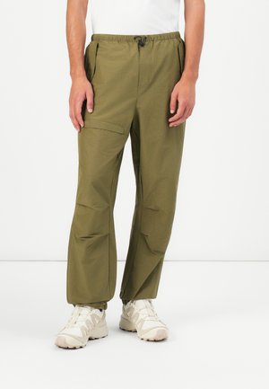 OFF SLOPE PANT - Pantalones deportivos - army green