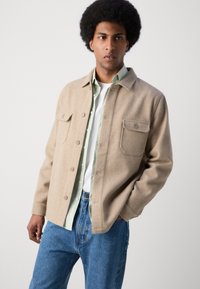 Lindbergh TEXTURED OVERSHIRT - Light jacket - stone
