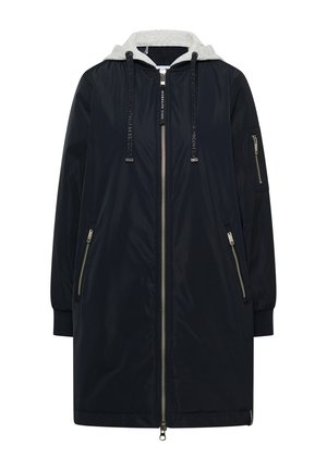 Long manteau noir à capuche avec doublure de capuche grise, fermeture éclair avant, poches pour les mains zippées et poche zippée sur la manche gauche.