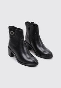 Sandra Fontán TAYLOR - Stiefelette - black