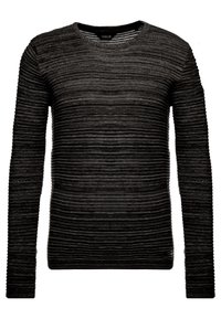 Maglione nero a maniche lunghe con texture a righe orizzontali, scollatura rotonda e silhouette aderente. Il materiale sembra morbido con una leggera lucentezza.
