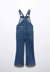 Denimoverall i mörkblått med justerbara band, vida ben och två bakfickor. Tyget är slitstarkt med en jämn textur.