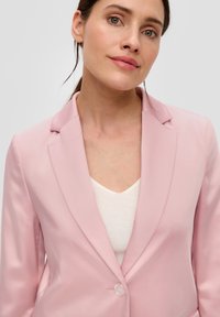s.Oliver BLACK LABEL MIT GLATTER STRUKTUR - Blazer - zartrosa