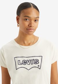 Levi's® GRAPHIC BOXY - T-shirts med print - white swan