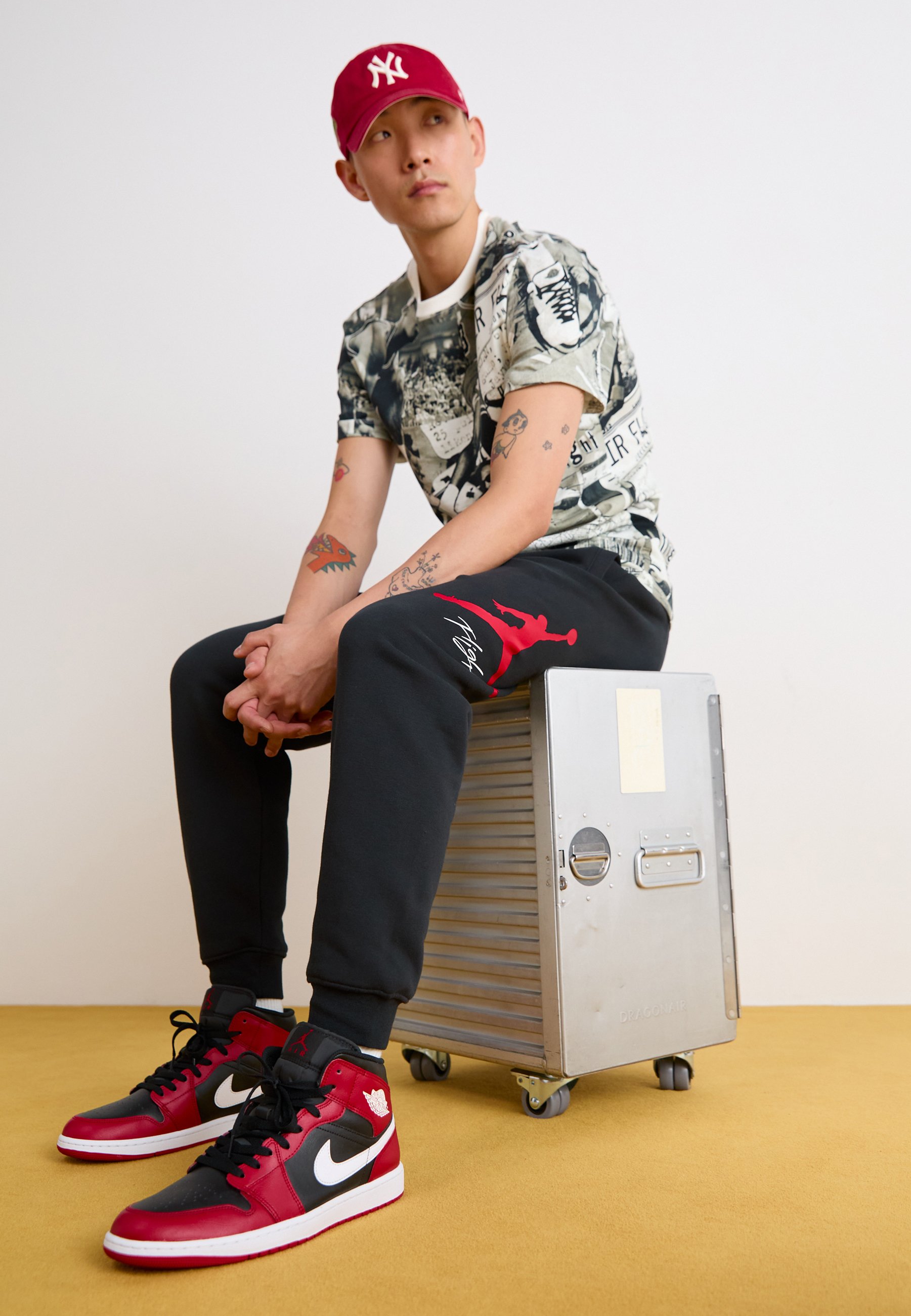 jordan 1 with tracksuit