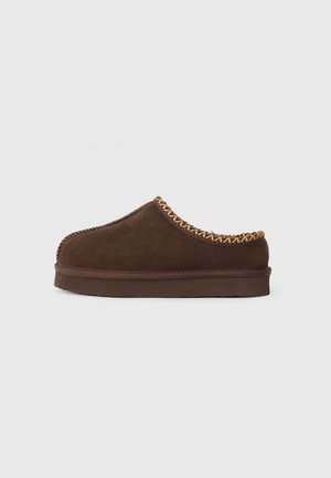 Zoccoli - dark brown