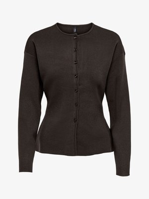 Temno rjava pletena jopica z dolgimi rokavi, okroglim izrezom in zapiranjem na gumbe spredaj, z rahlo oprijetim krojem.