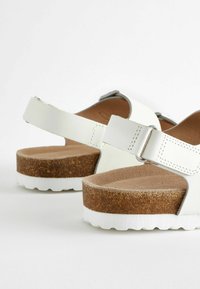 Next TWO  - Sandaler - white leather