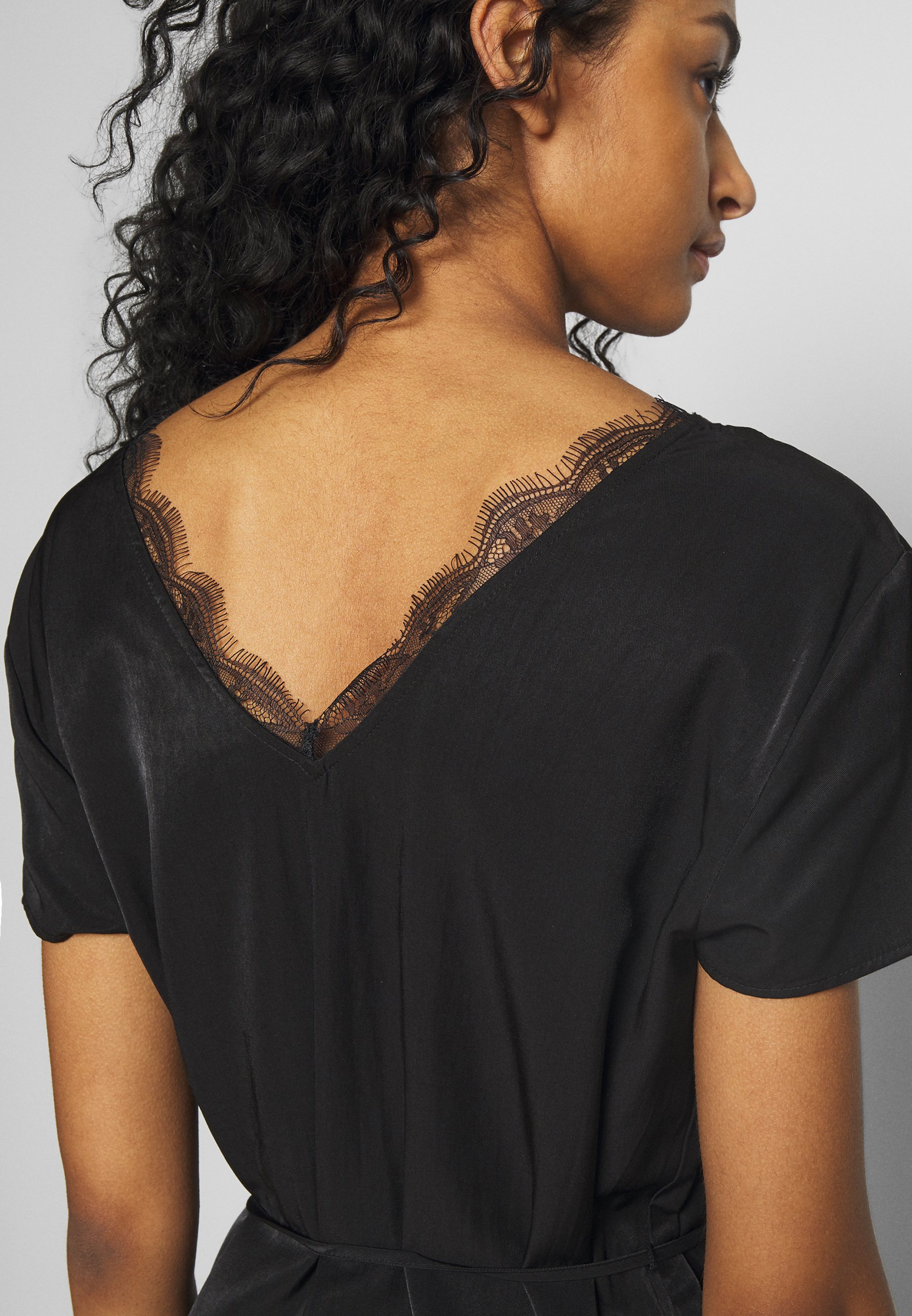 Object OBJEILEEN LACE V NECK DRESS Kjole black Zalando.no Object OBJEILEEN LACE V-NECK DRESS - Kjole - black