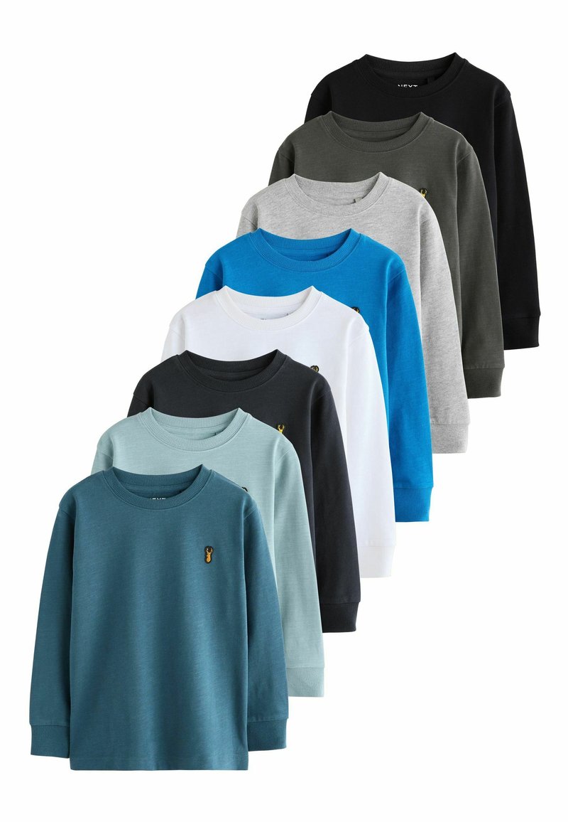 Nyolc darabból álló kerek nyakú pulóver készlet különböző színekben: türkiz, világos kék, fehér, szürke, fekete, zöld és sötétkék. Puha anyag, kis logós részlettel.