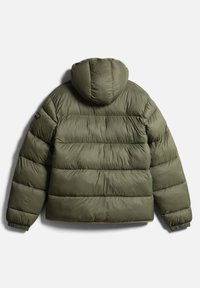 Giubbotto imbottito verde oliva con cappuccio, caratterizzato da un design a righe orizzontali, polsini elasticizzati e un accento del marchio sul lato.