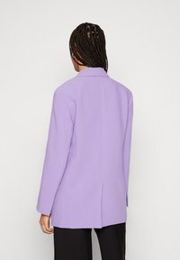 MSCH Copenhagen TAIRA HEDVIG - Casaco curto - purple