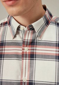 Next STRETCH OXFORD CHECK SHORT SLEEVE REGULAR FIT - Skjorta - ecru white/navy blue