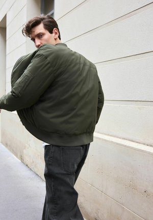 QUILTED - REGULAR FIT - Bomber Jacket - khaki green
