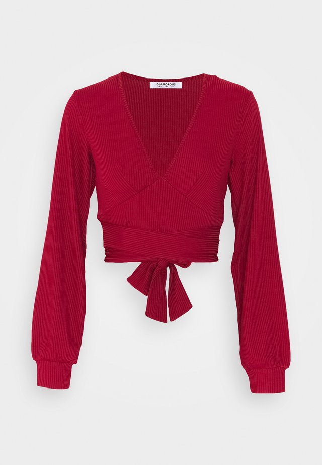 PLUNGE TIE WAIST LONG SLEEVE CROP - Long sleeved top - red