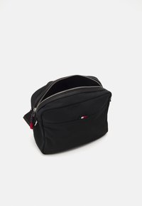 Tommy Hilfiger FUNC MINI MESSENGER UNISEX - Geantă crossbody - black