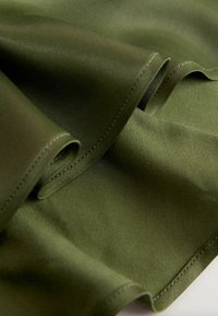 Unselected, khaki green