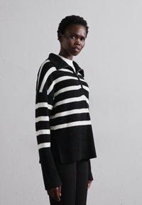 Maje - Sweter