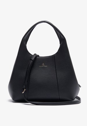 Borsa a tracolla in pelle nera con superficie texturizzata, silhouette arrotondata, manico corto e tracolla lunga rimovibile. Presenta un branding discreto.