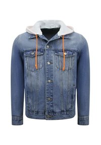Jeansjack met een lichtblauwe wassing, twee borstzakken, zilveren knopen en een verstelbare witte capuchon met oranje trekkoorden.