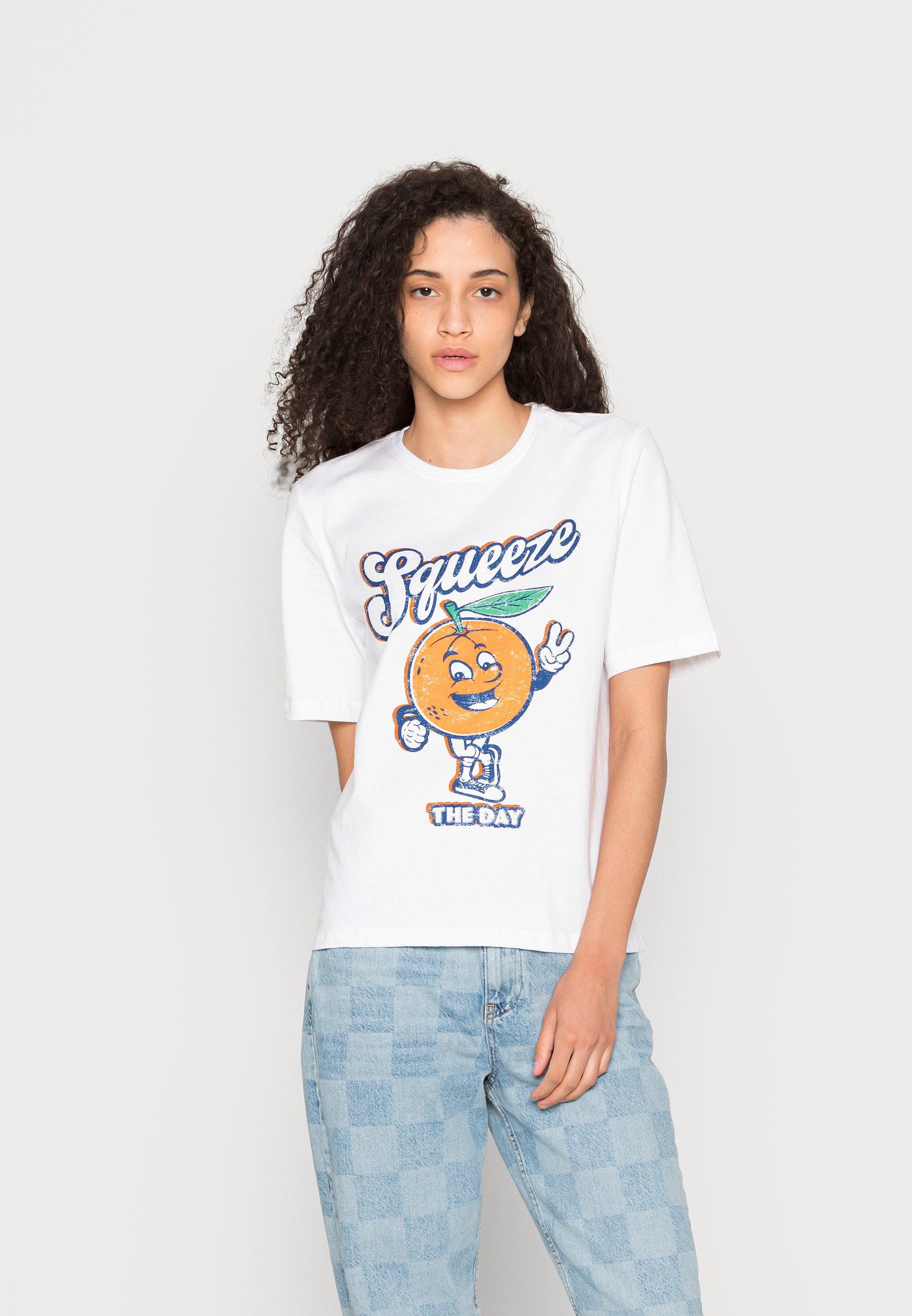 ONLY ONLTESSA BOXY BOX - Print T-shirt 