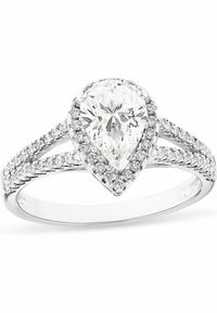 Bague de fiançailles en argent en forme de goutte d'eau avec une grande pierre centrale transparente entourée de petits diamants le long de l'anneau. Fini lisse et poli.