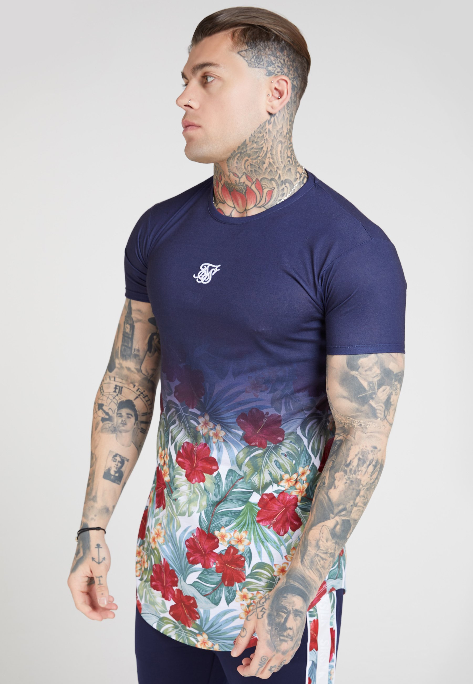 SIKSILK CURVED HEM FADE TEE - Camiseta estampada - navy/azul marino -  Zalando.es