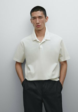 Polo - white