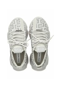 Thumbnail Image 3