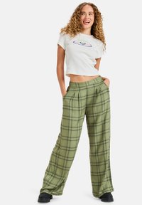 BEACH LOVE - Μπλουζάκι με στάμπα - egret