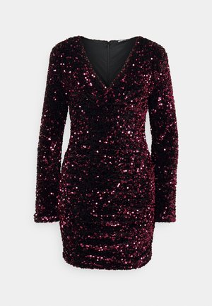 Vestido corto ajustado de manga larga con escote en V profundo, cubierto de lentejuelas burdeos oscuras para un efecto brillante.