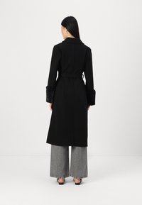 ONLY ONLEMMA LONG COAT - Klassisk frakke - black