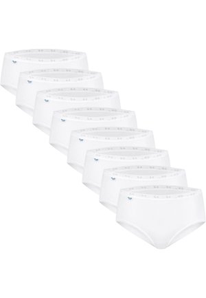 Siete calzoncillos blancos lisos estilo bóxer dispuestos en una pila escalonada con cinturas elásticas y pequeñas etiquetas de marca.